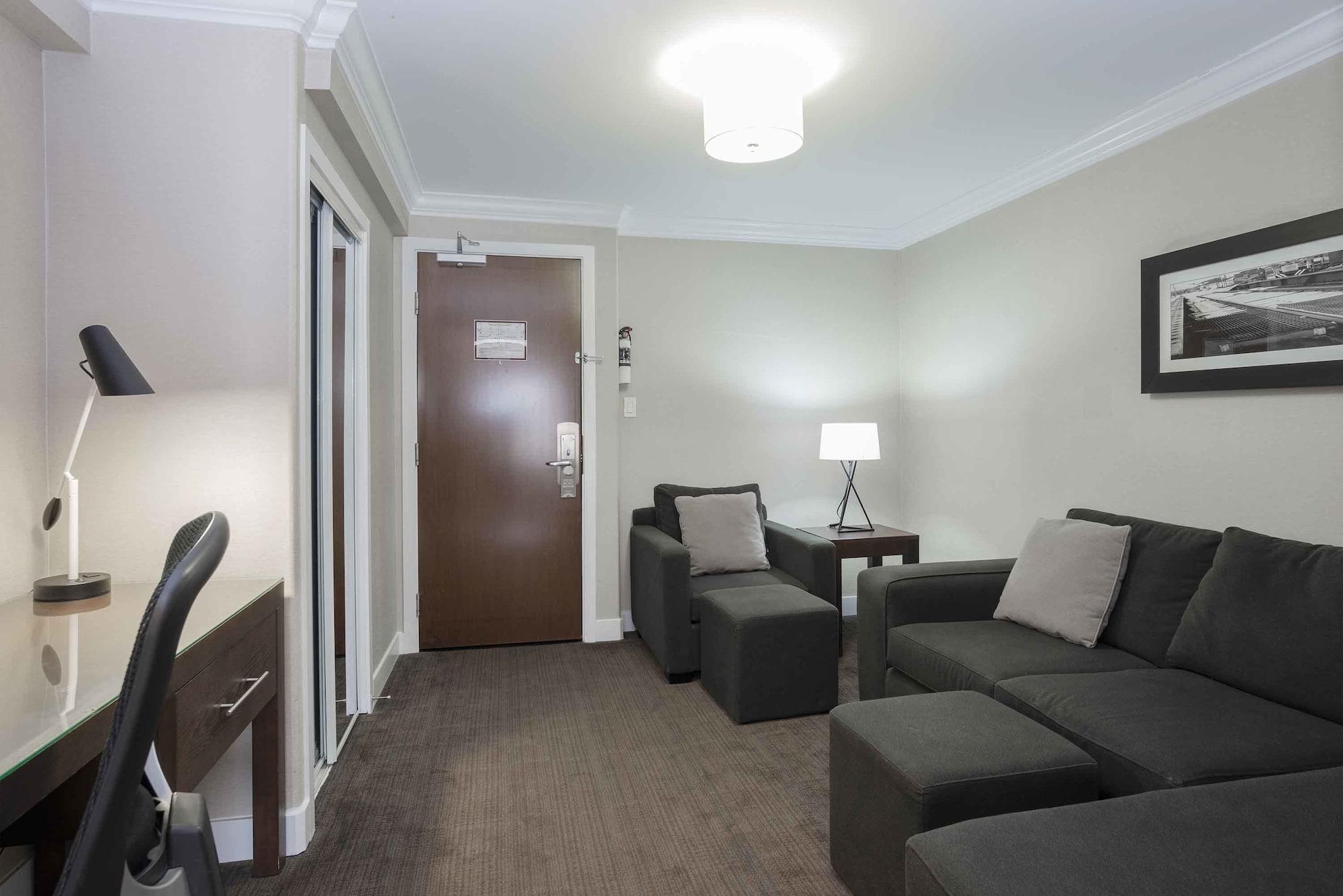 Sandman Signature Prince George Hotel Экстерьер фото