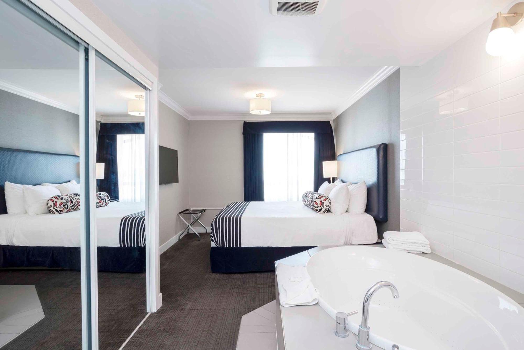 Sandman Signature Prince George Hotel Экстерьер фото