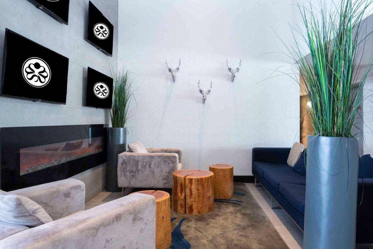 Sandman Signature Prince George Hotel Экстерьер фото