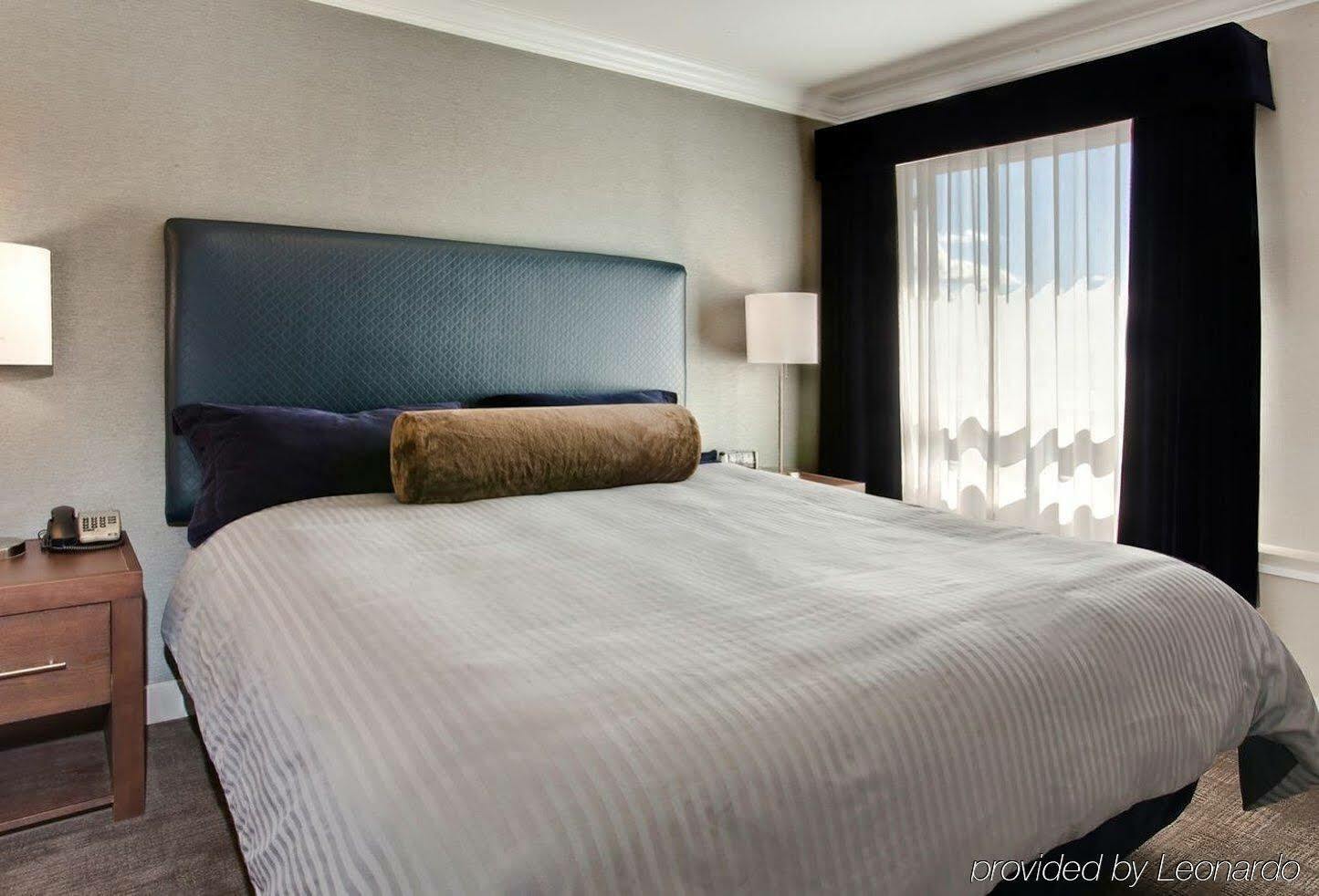 Sandman Signature Prince George Hotel Экстерьер фото